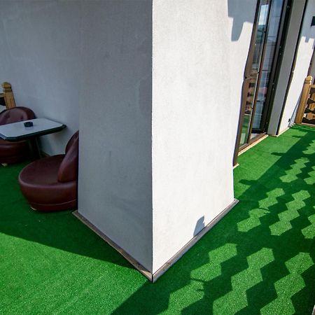 La Conacul Vesel Hotel Sapinta Luaran gambar