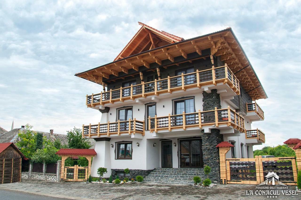 La Conacul Vesel Hotel Sapinta Luaran gambar