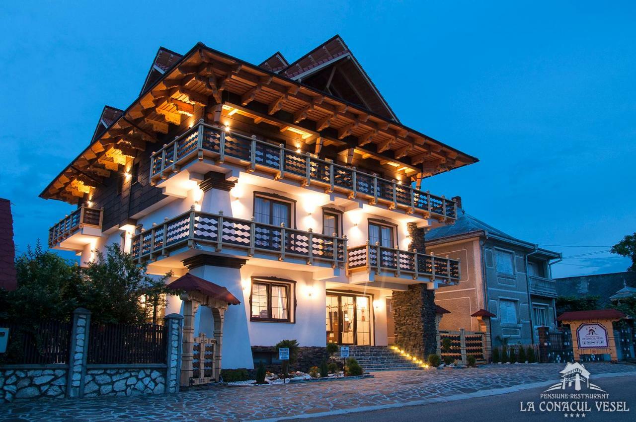 La Conacul Vesel Hotel Sapinta Luaran gambar